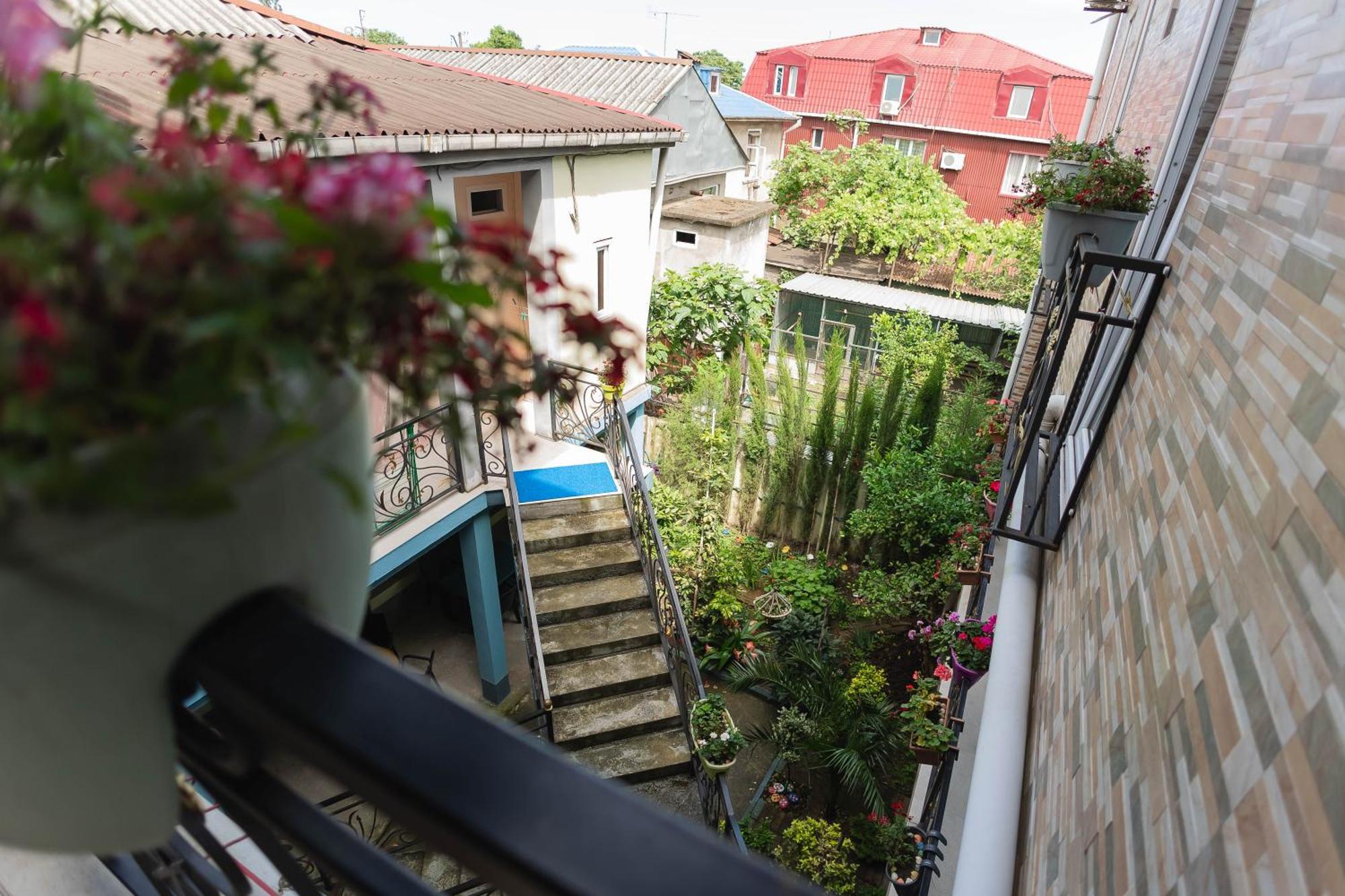 Guest House Ocean Force บาทูมิ ภายนอก รูปภาพ