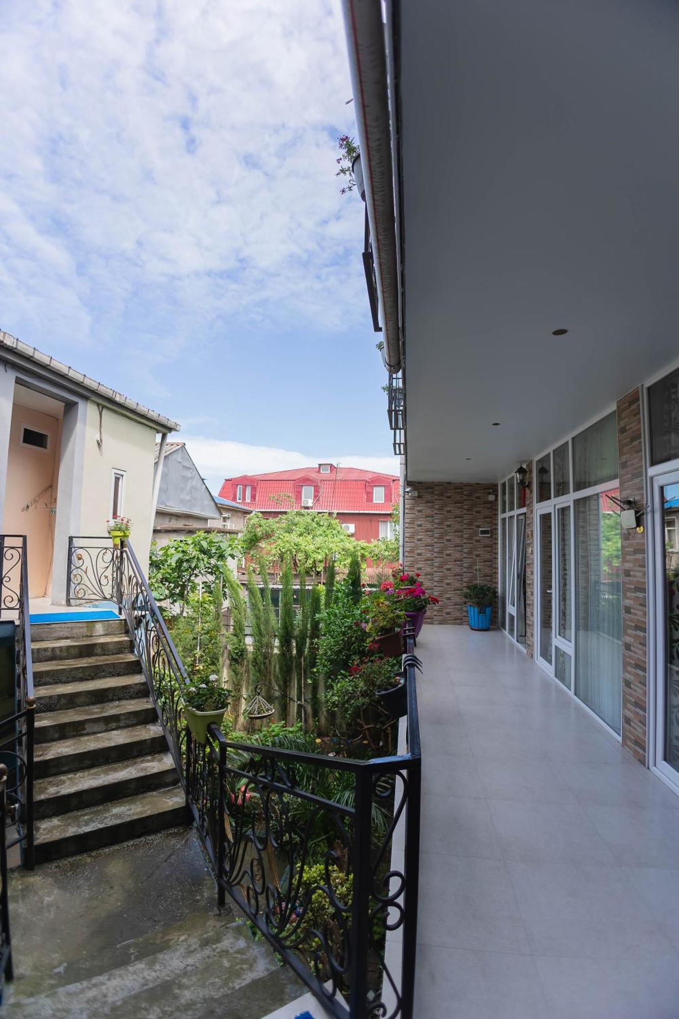 Guest House Ocean Force บาทูมิ ภายนอก รูปภาพ